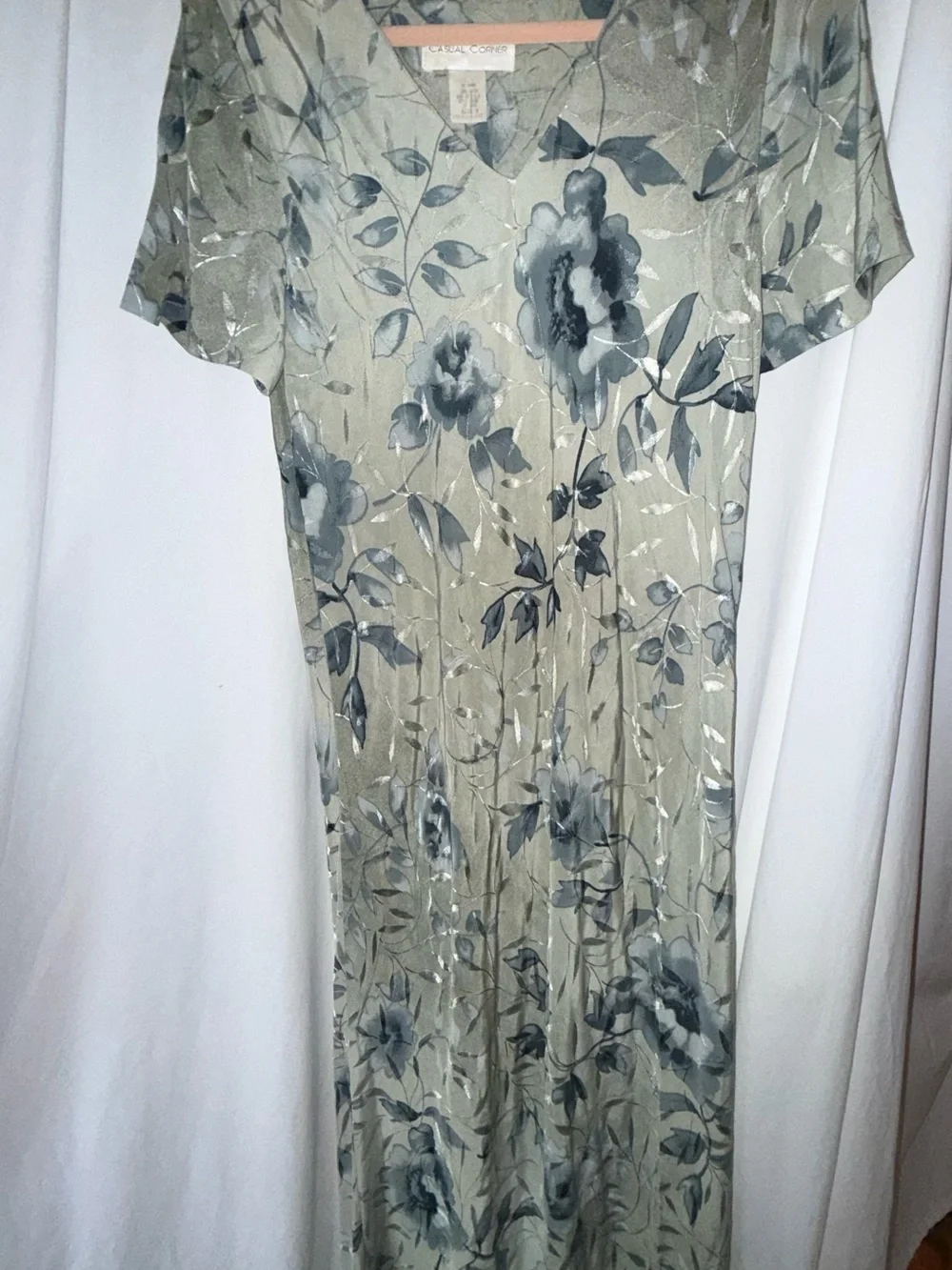 Vintage Casual Corner Floral Short-Sleeve Midi Dress in Sage Green